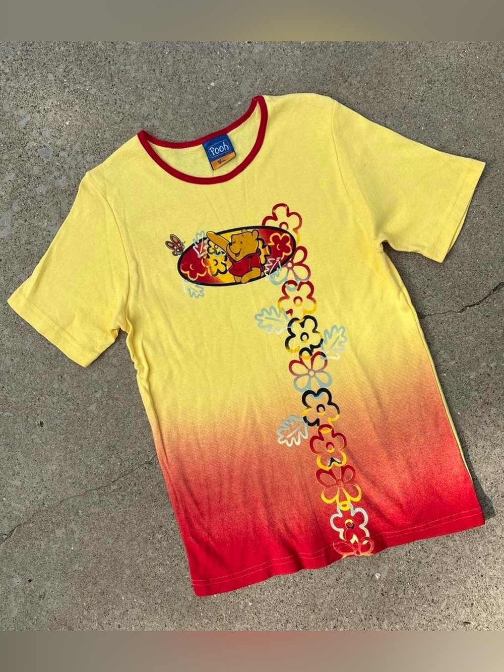 Adorable vintage Winnie the Pooh graphic tee